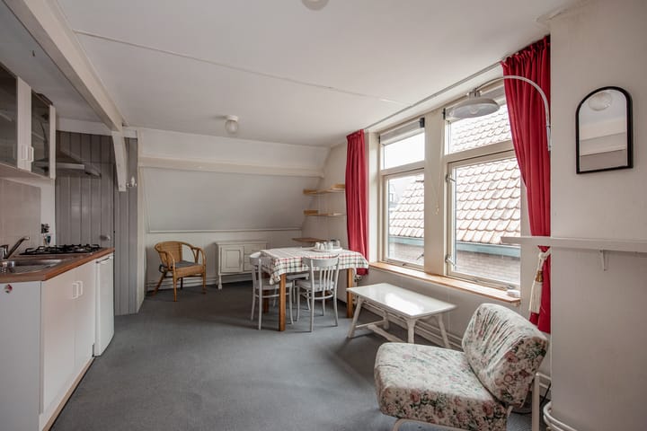 Photo 39 of Delftsestraatweg 89