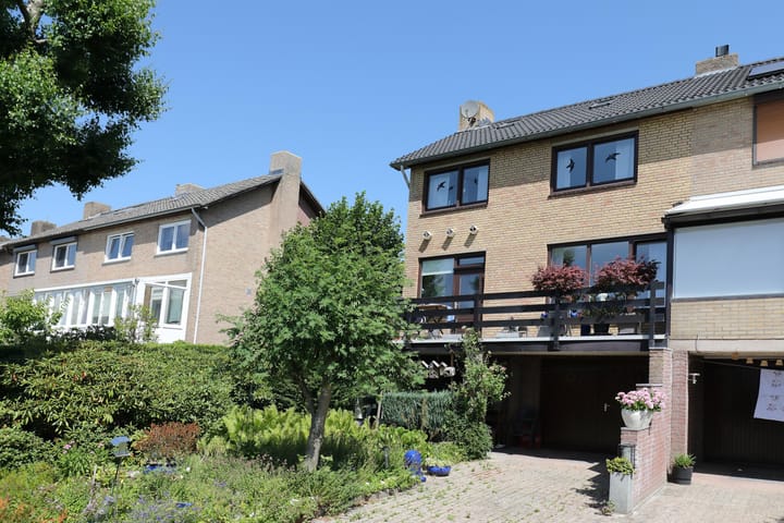 Photo 16 of Karolingenstraat 22