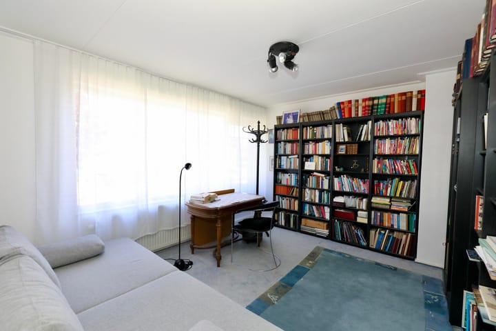 Photo 8 of Karolingenstraat 22