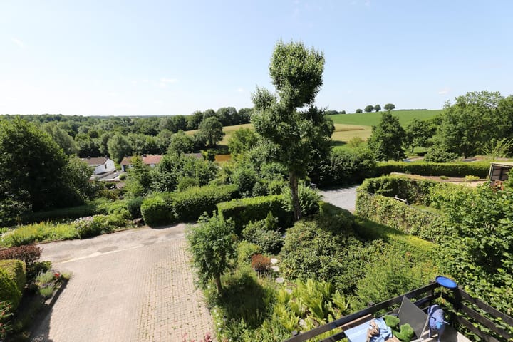 Photo 17 of Karolingenstraat 22