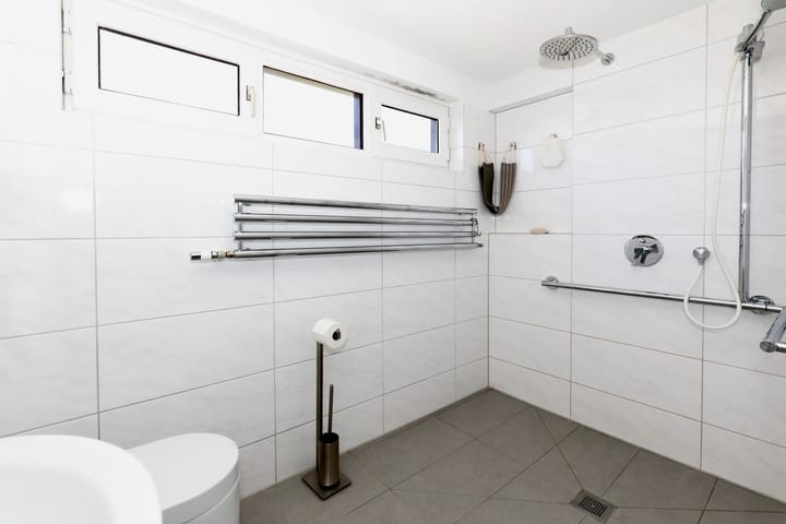 Photo 11 of Karolingenstraat 22