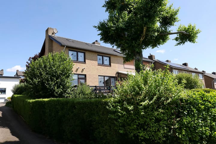 Photo 15 of Karolingenstraat 22