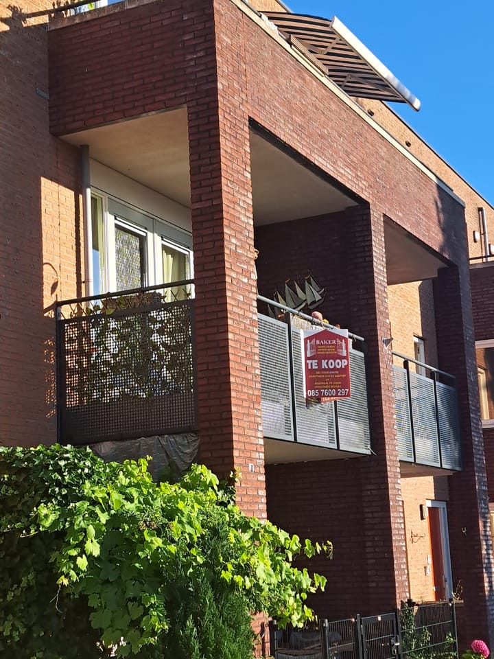 Photo 3 of B.G.J. Berntzenstraat 45