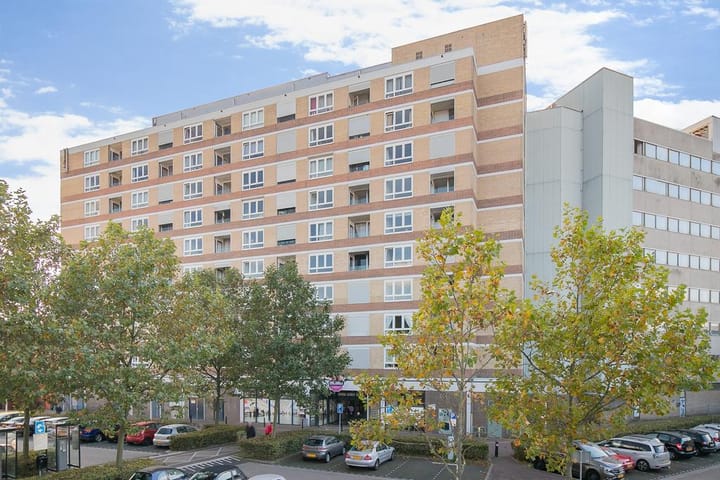 Foto 2 van Kloosterraderplein 122