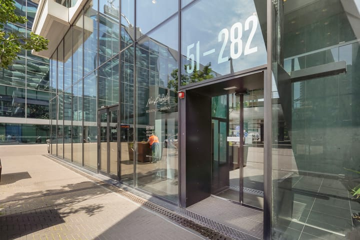 Foto 8 van Anna van Buerenplein 235