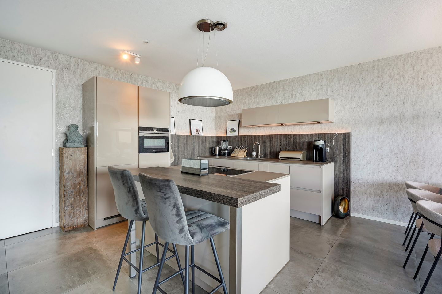 Foto 14 van Anna van Buerenplein 235