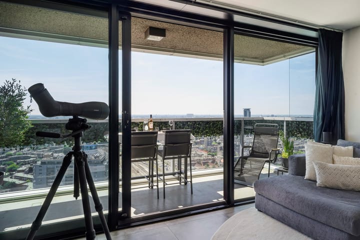 Foto 18 van Anna van Buerenplein 235