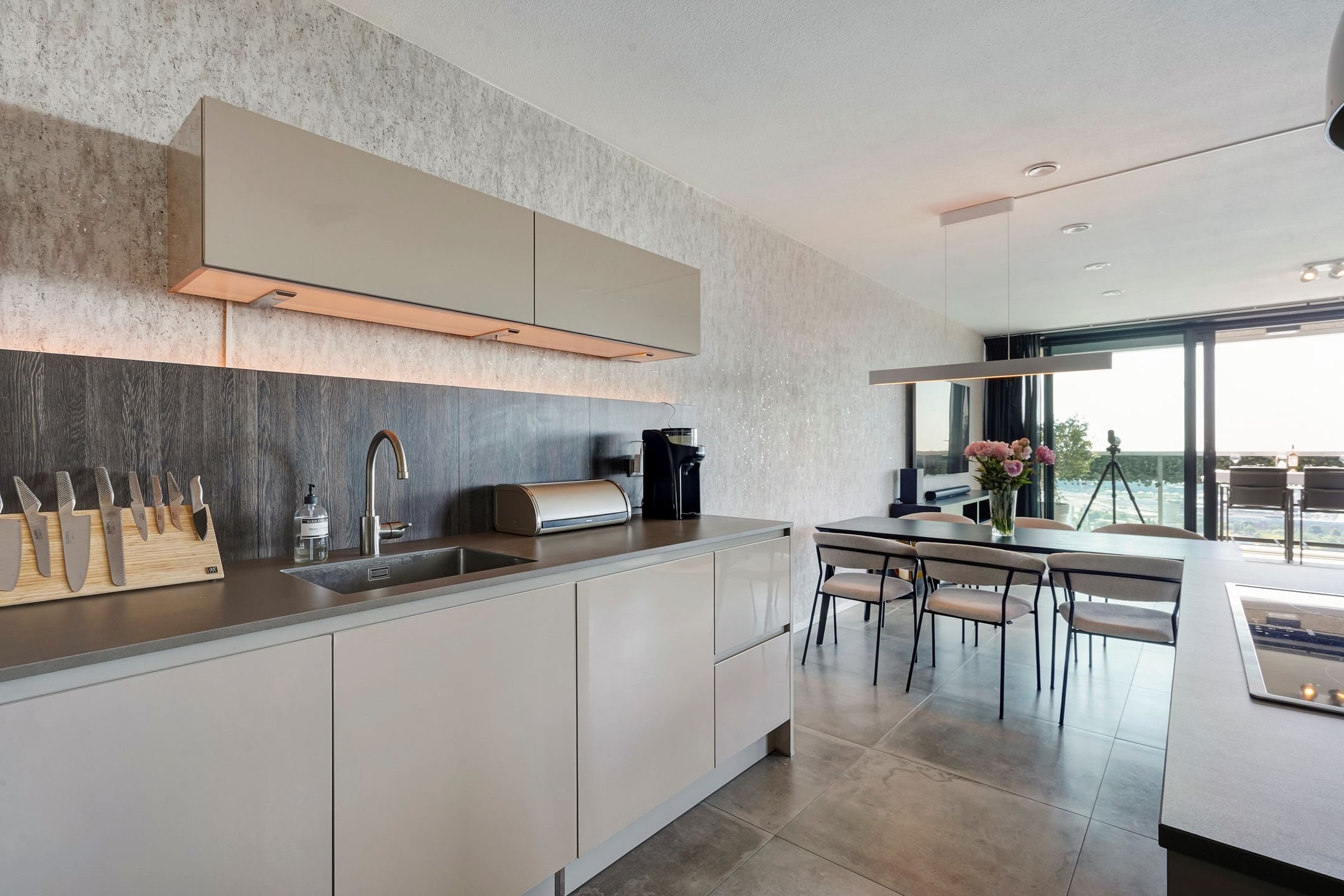 Foto 12 van Anna van Buerenplein 235