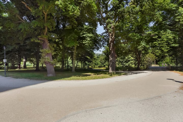 Foto 35 van Anna van Buerenplein 235