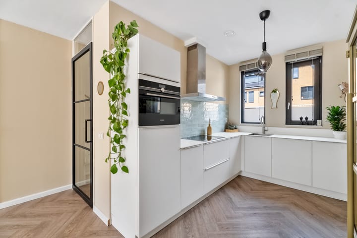 Foto 9 van Straat van Corsica 80