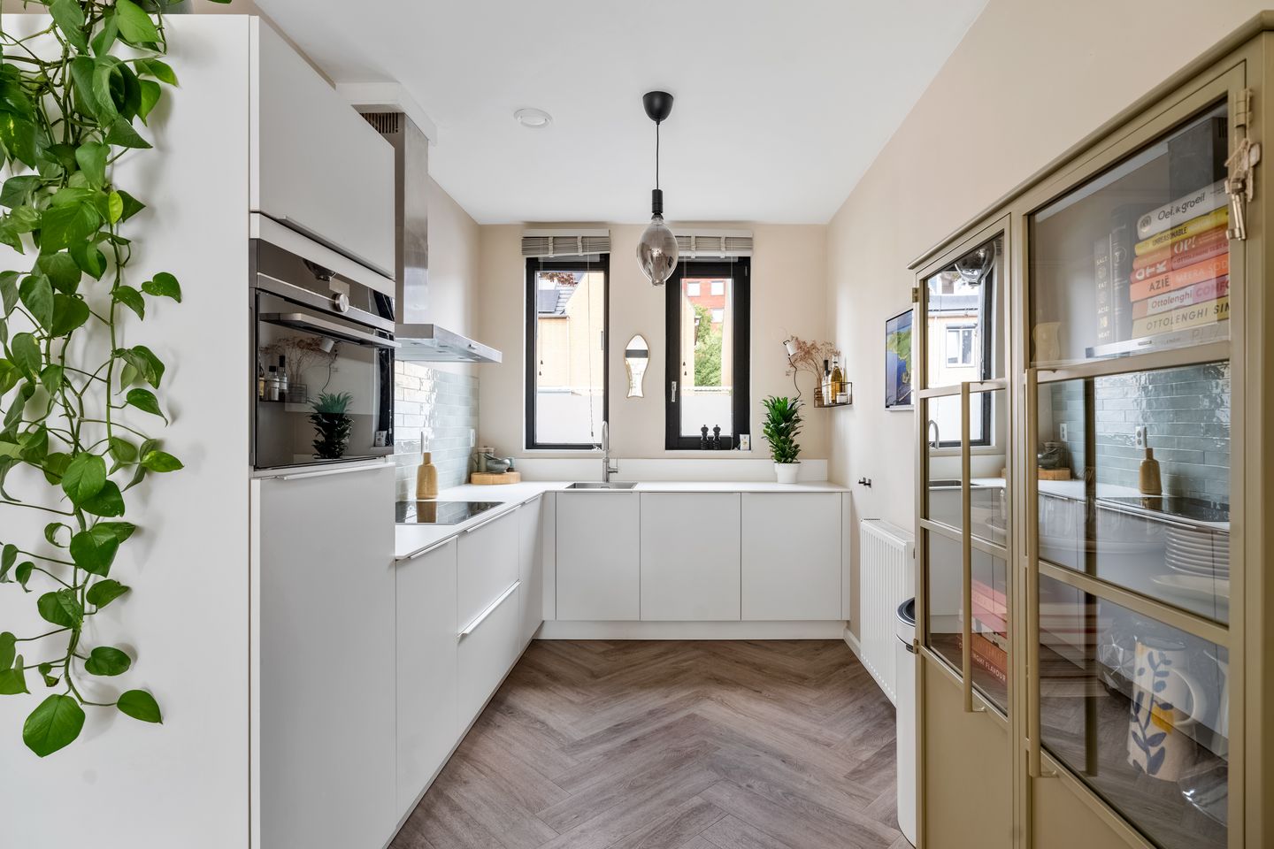 Foto 10 van Straat van Corsica 80