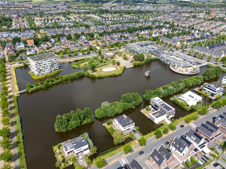 Foto 33 van Straat van Corsica 80