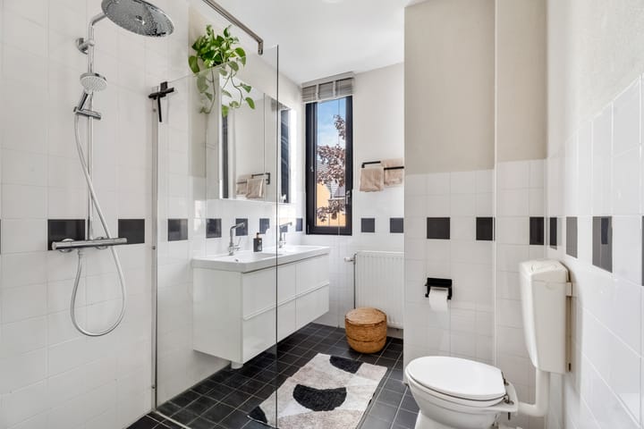 Foto 18 van Straat van Corsica 80