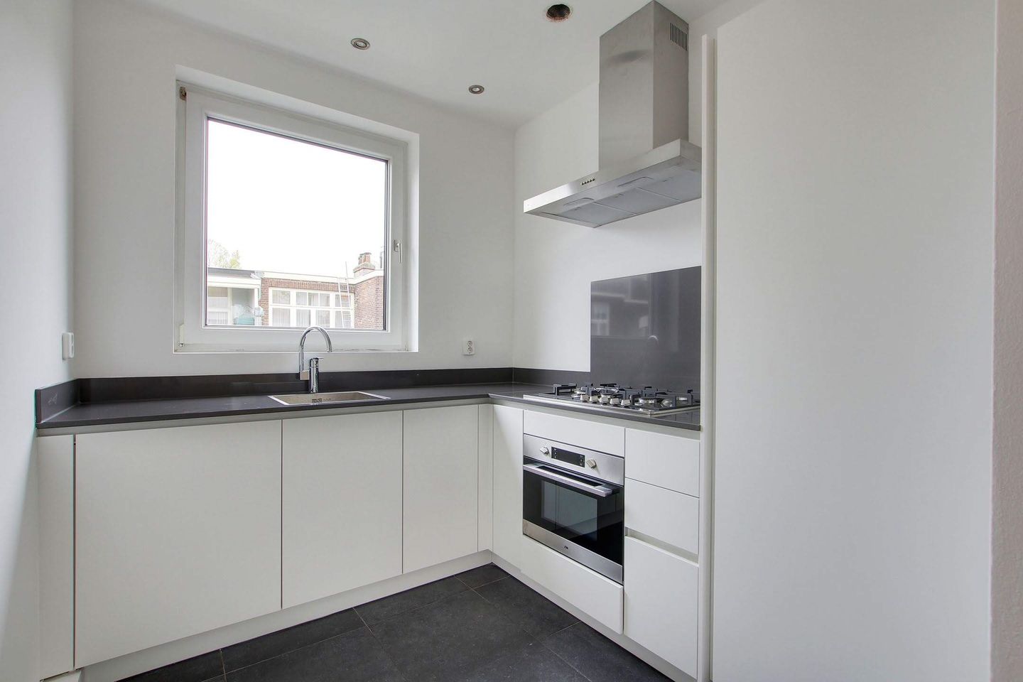 Photo 5 of Valeriusstraat 27-C