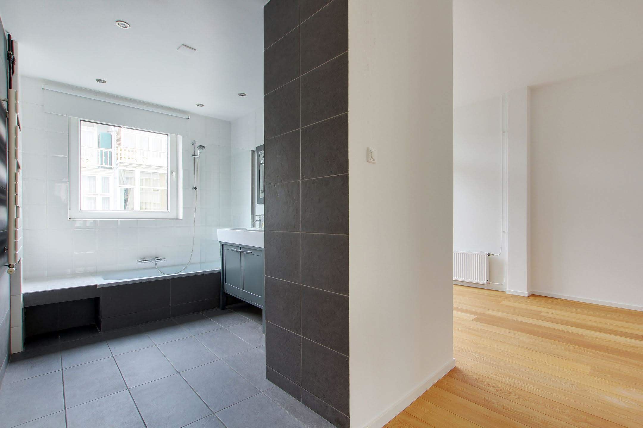 Photo 9 of Valeriusstraat 27-C