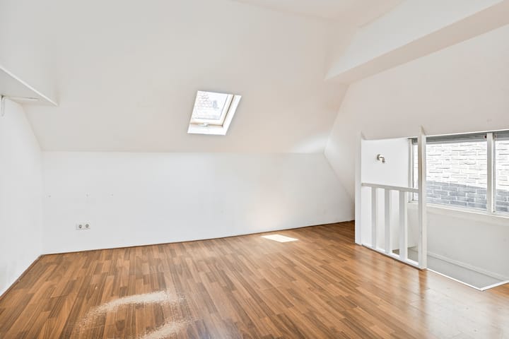 Foto 16 van Meeuwerderweg 83