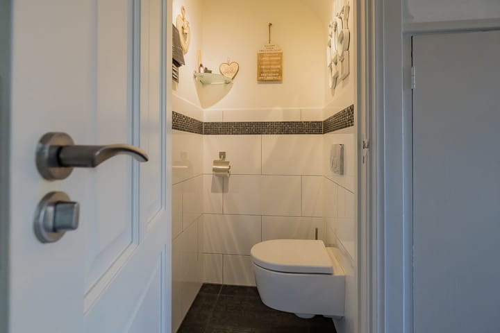 Foto 7 van Dolfijnstraat 208