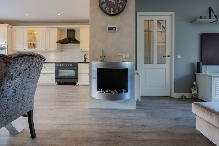 Foto 13 van Dolfijnstraat 208