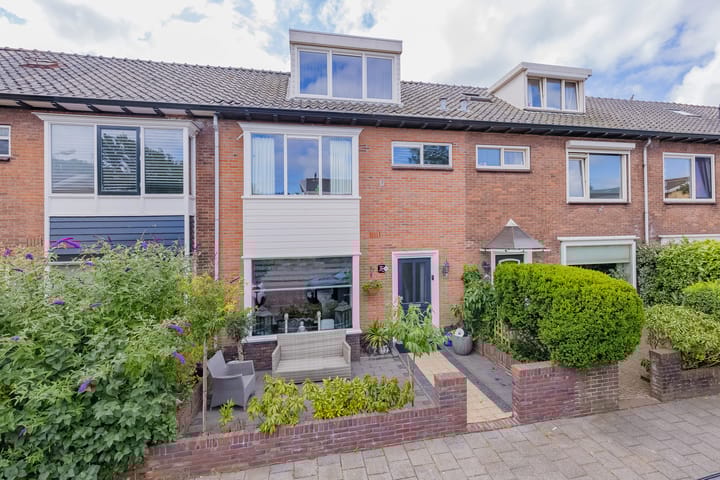 Foto 2 van Dolfijnstraat 208