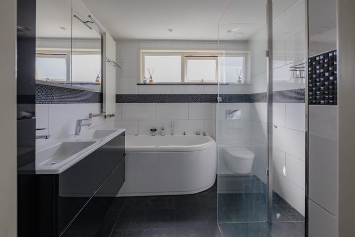 Foto 23 van Dolfijnstraat 208