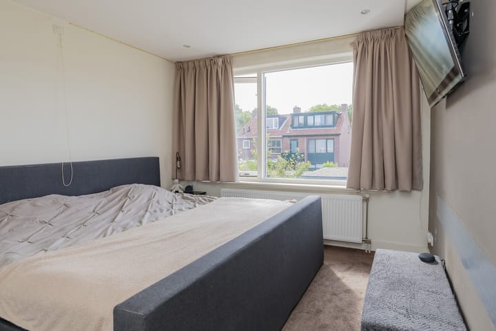 Foto 27 van Dolfijnstraat 208