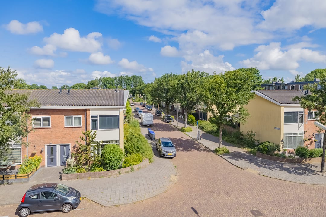 Photo 32 of Dolfijnstraat 208