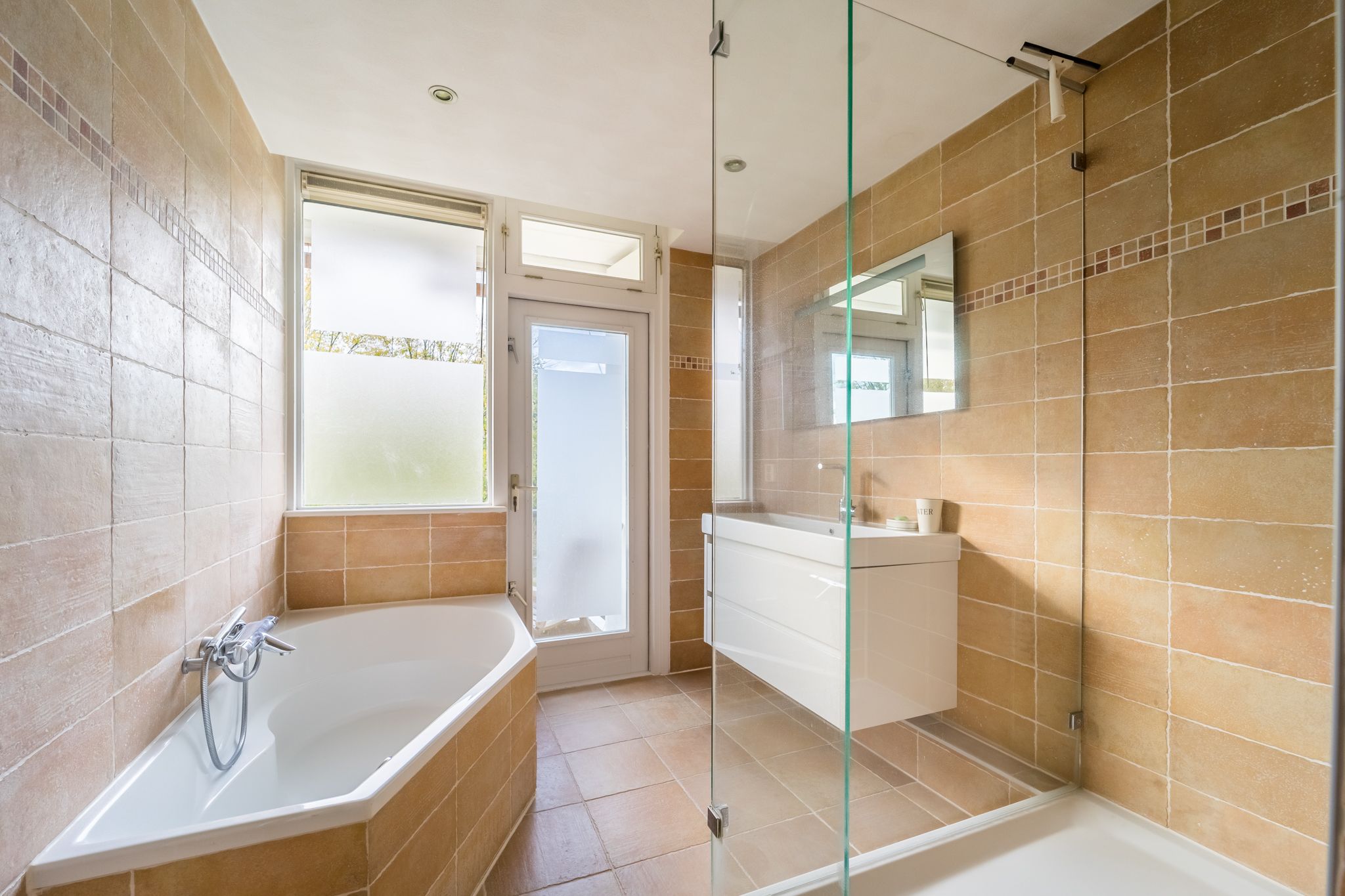 Foto 3 van Schierstins 16