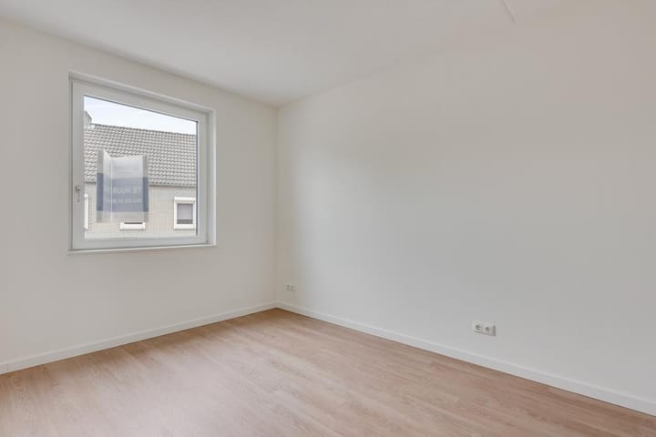 Photo 16 of Generaal Eisenhowerstraat 21