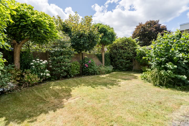 Photo 4 of Overweertstraat 106