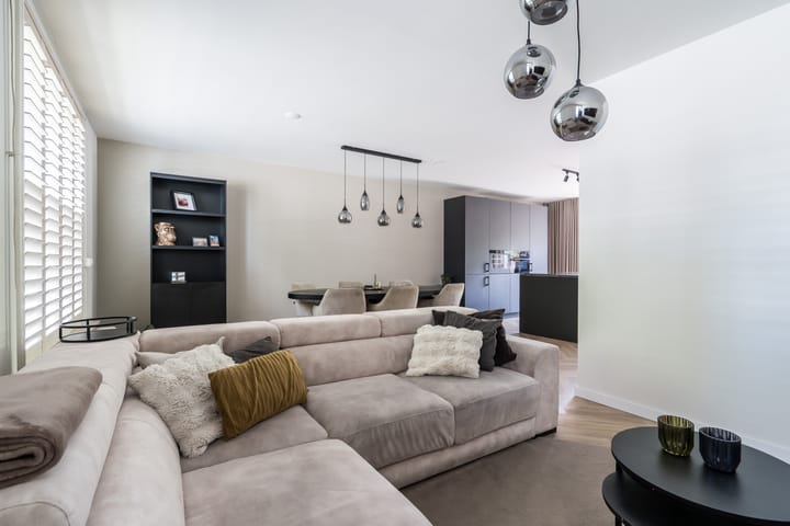 Photo 7 of Overweertstraat 106