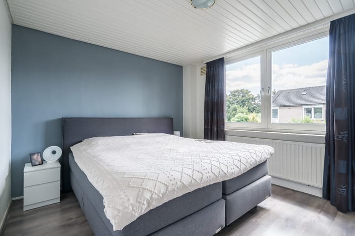 Photo 14 of Overweertstraat 106