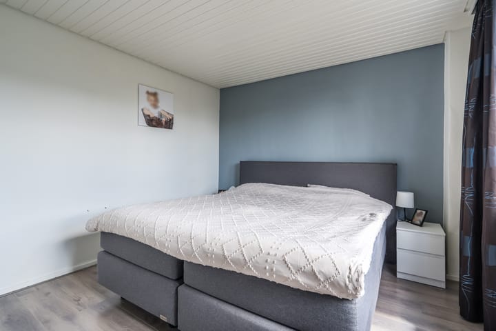 Photo 15 of Overweertstraat 106