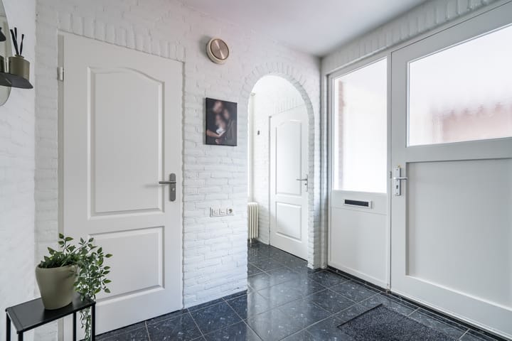 Photo 26 of Overweertstraat 106