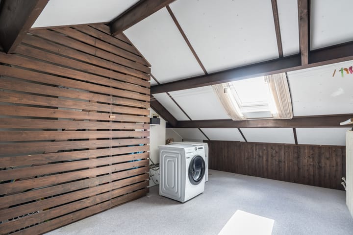 Photo 29 of Overweertstraat 106