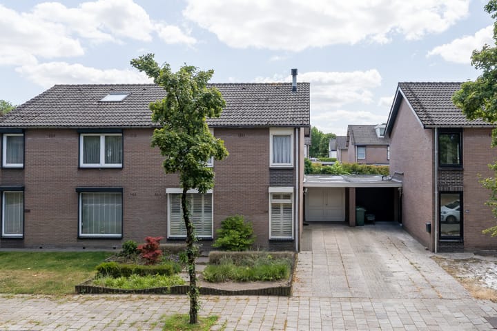 Photo 34 of Overweertstraat 106