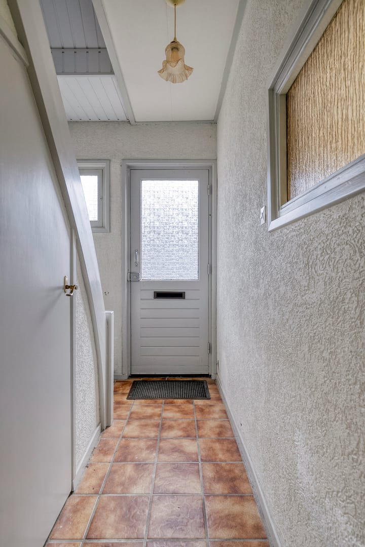 Photo 8 of Oeverstraat 57