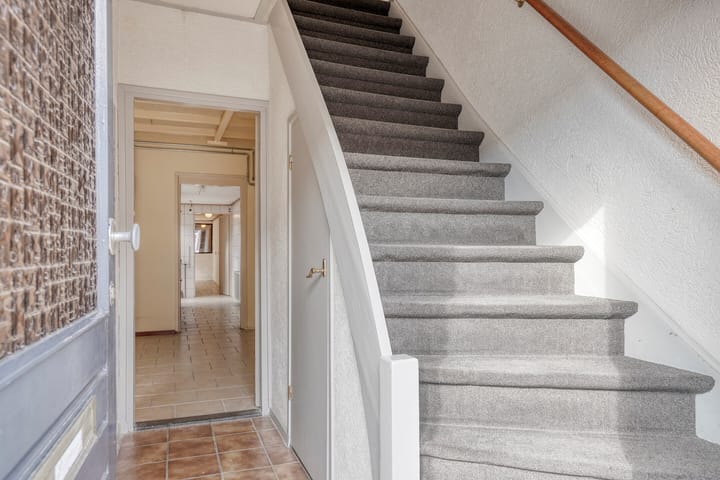 Photo 22 of Oeverstraat 57