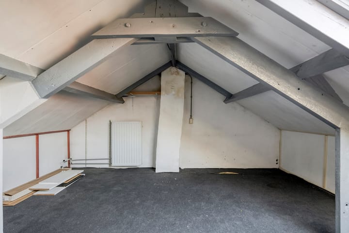 Photo 33 of Oeverstraat 57