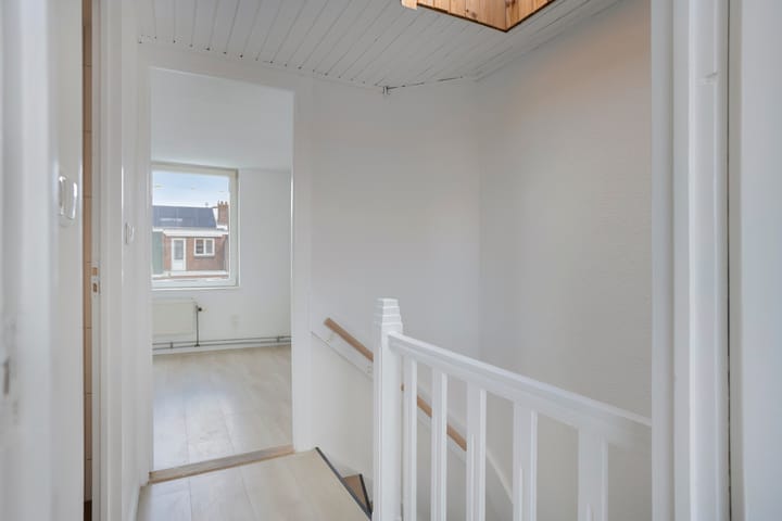 Photo 24 of Paulus Potterstraat 40