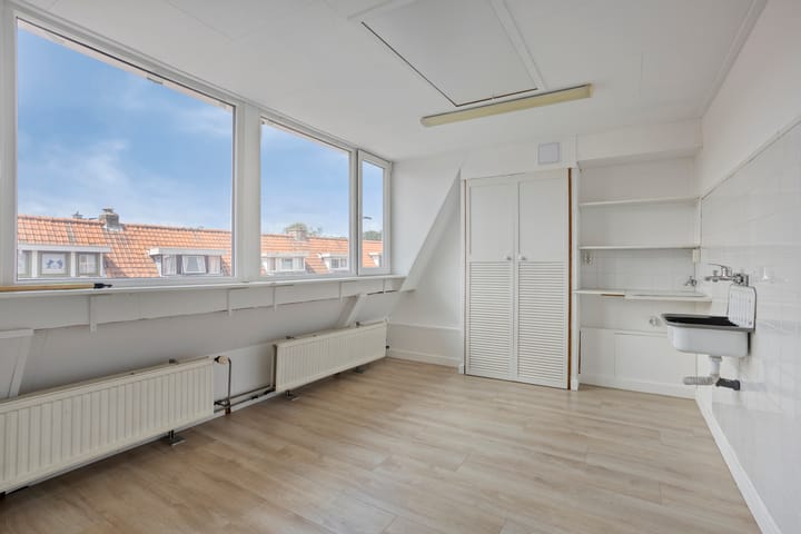 Photo 28 of Paulus Potterstraat 40