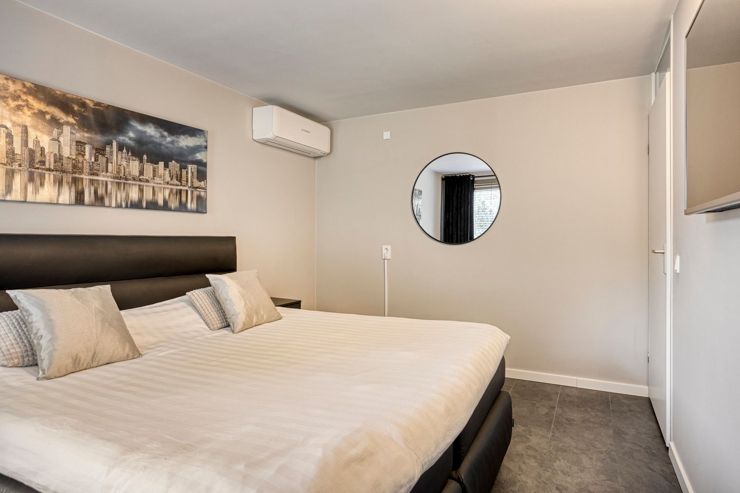 Photo 20 of Jan van Vlissingenhof 22