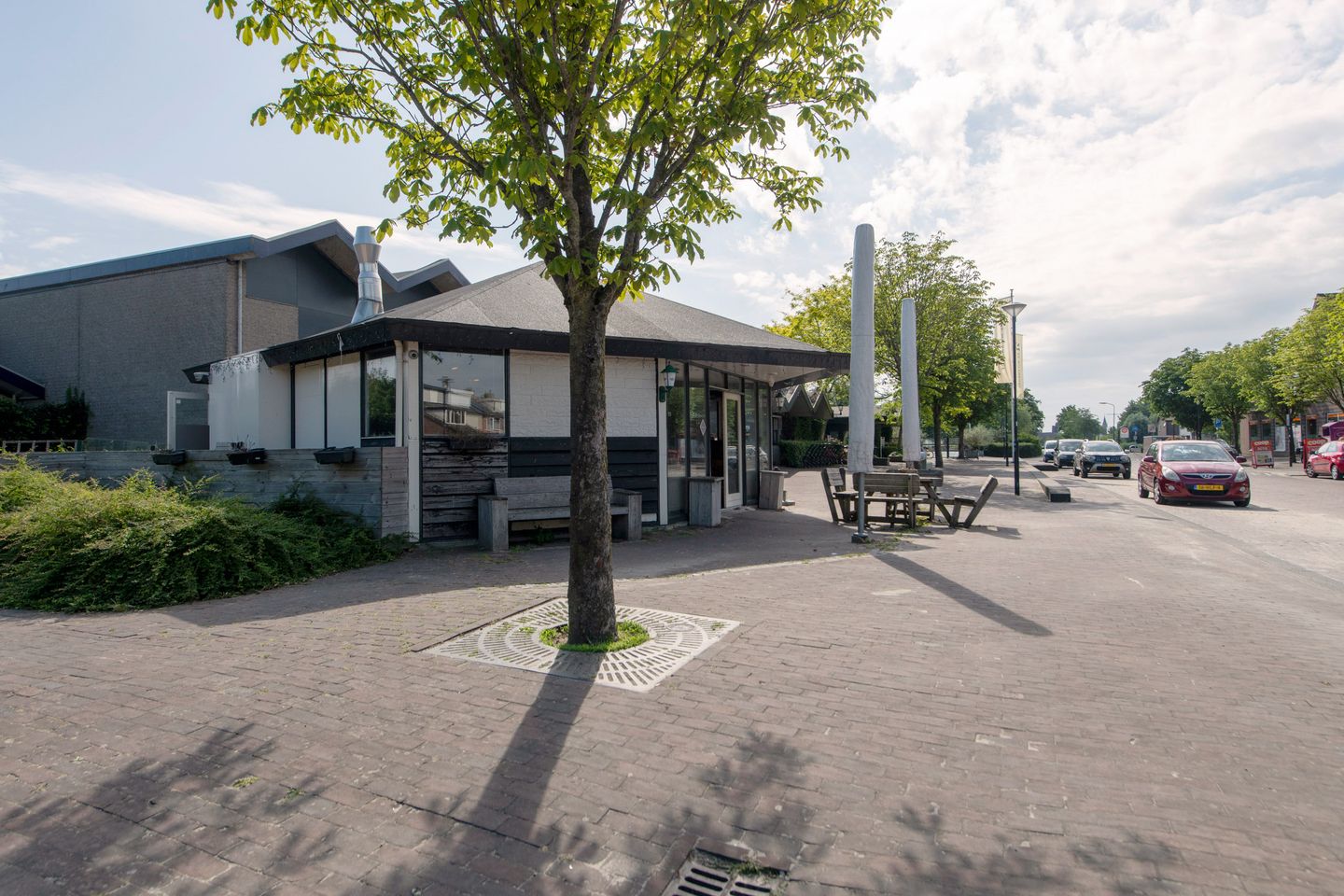 Bekijk foto 3 van Middenweg 4