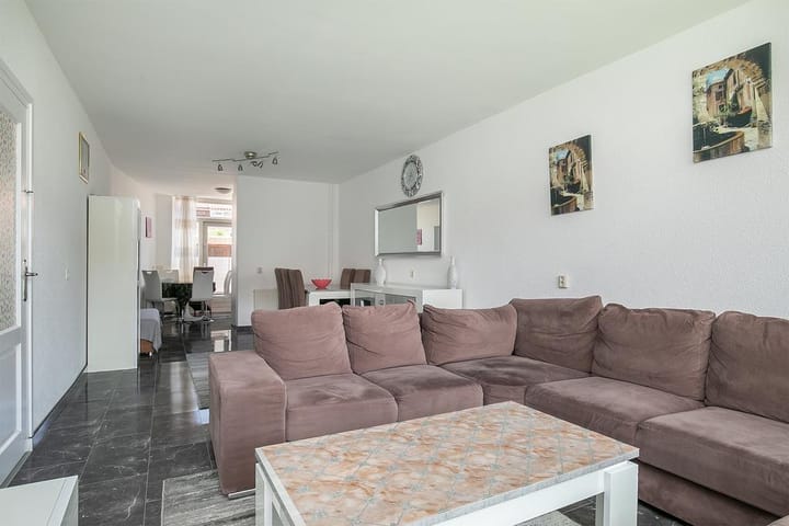 Foto 5 van van Aitzemastraat 22