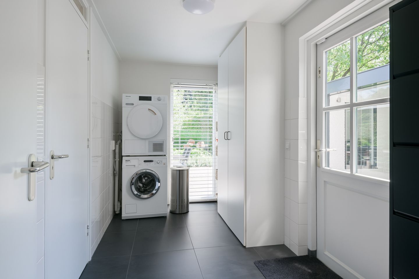 Foto 29 van Loolaan 12