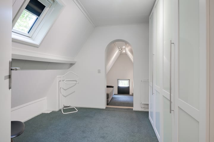 Foto 38 van Loolaan 12