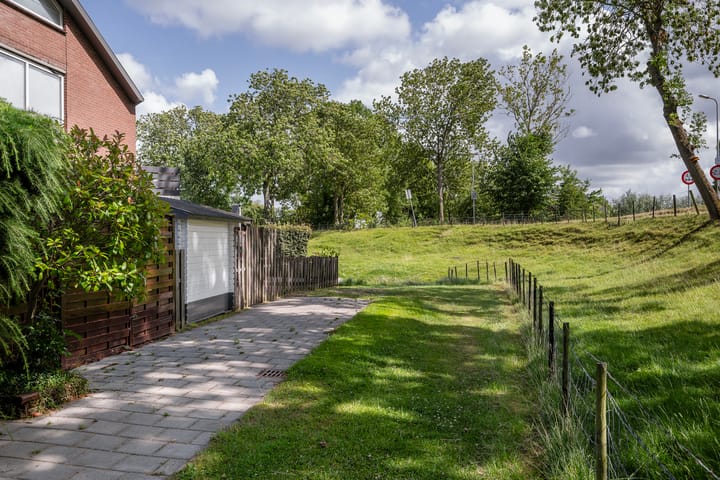 Foto 32 van De Esdoorn 31