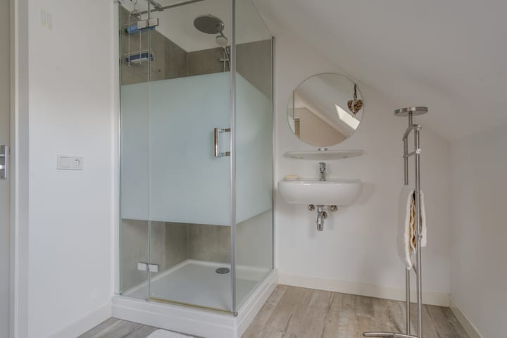 Foto 36 van H. Scheepstrastraat 1