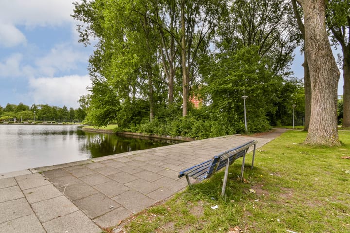 Foto 21 van Burgemeester Röellstraat 4-2