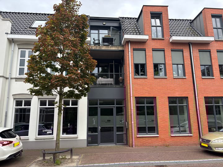 Stationsstraat 14, Borne