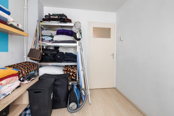 Foto 25 van van Voorststraat 8